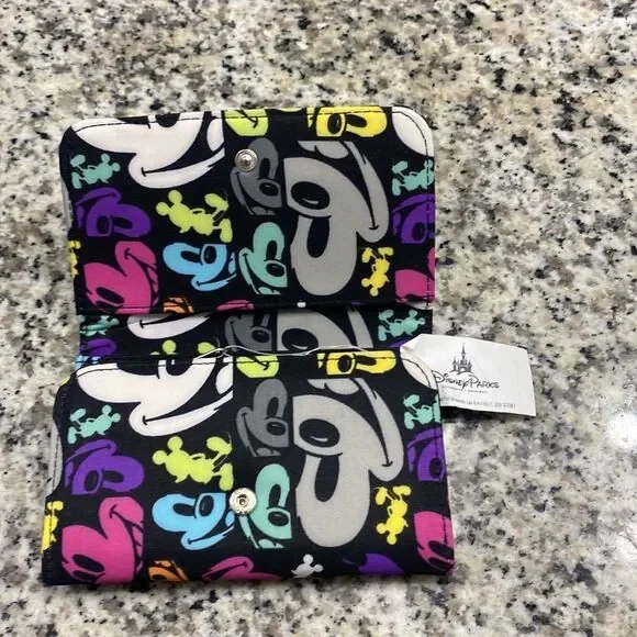 Disney Mickey Mouse Wallet - Picture 2 of 6